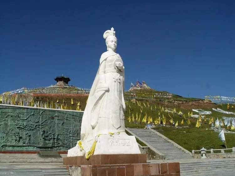 西藏的布达拉宫未解之谜,西藏布达拉宫的百年未解之谜