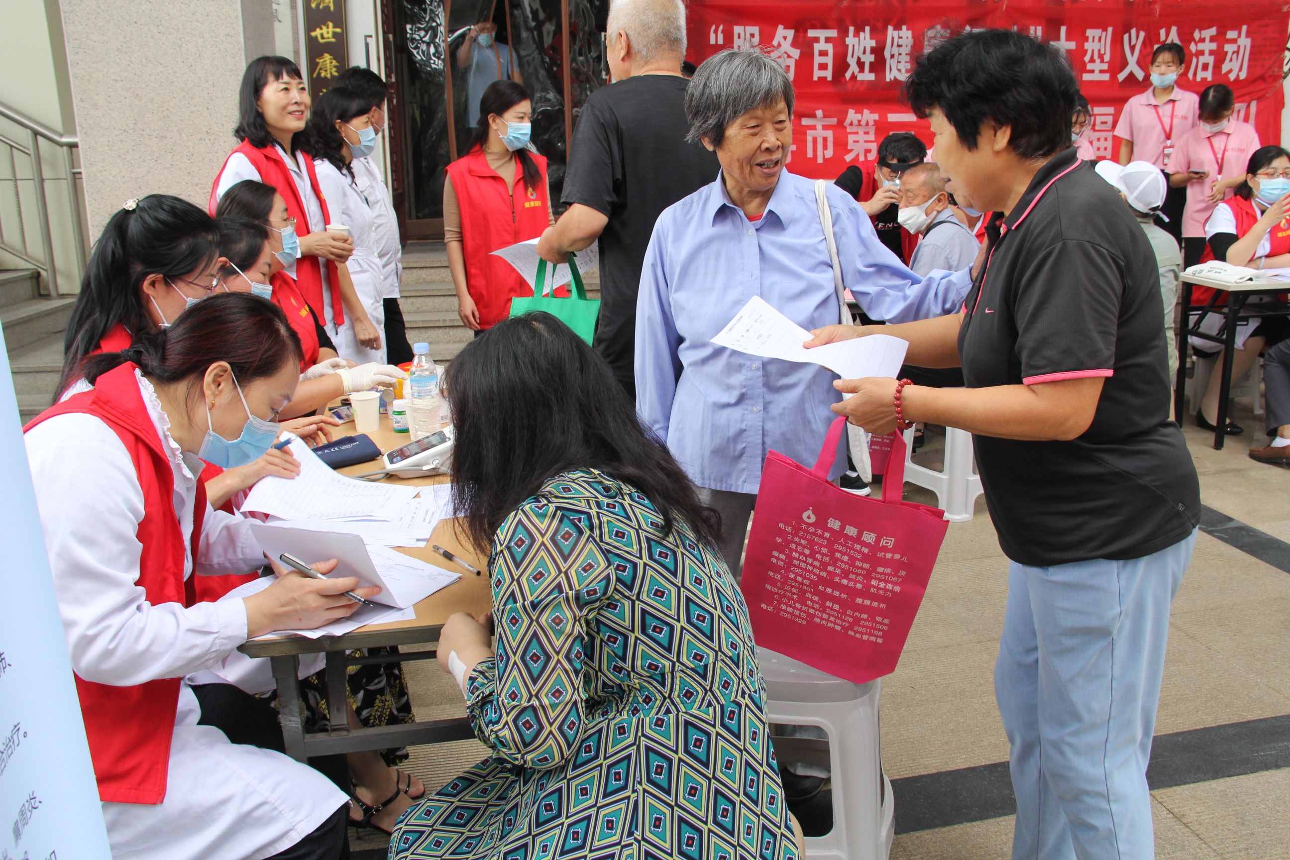 淄博宏仁堂社区卫生服务站,医共体协作惠民生义诊活动暖人心