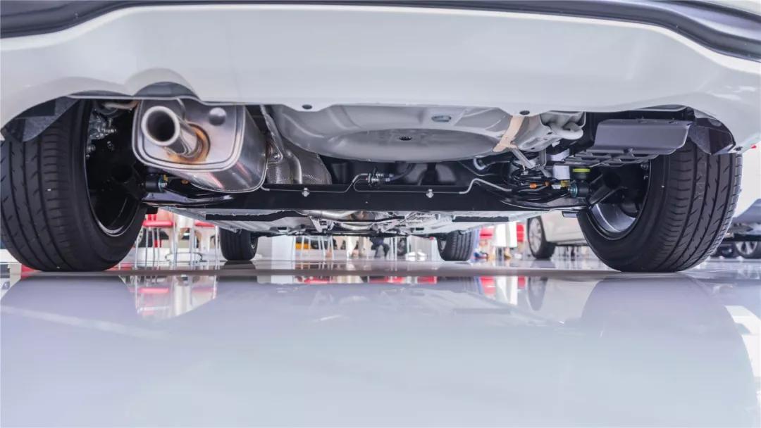 东风日产骐达：价格高一点，但空间告诉你值得！「快车体验043」