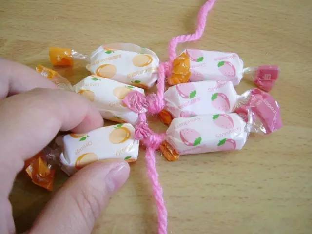 元旦节手工纸灯笼鞭炮,元旦手工立体鞭炮