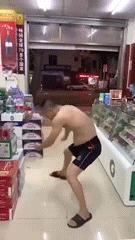 总想证明自己不是“娘炮”的中国男人们也太惨了