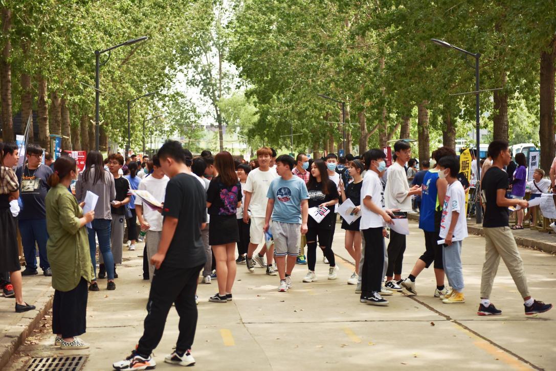 北京电子科技职业学院毕业就业率,北京科技职业技术学院单招