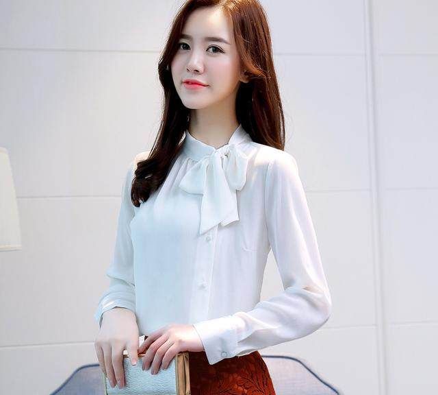 黑色雪纺衫搭配牛仔5分裤,泡泡袖雪纺衫搭配什么裤子好看