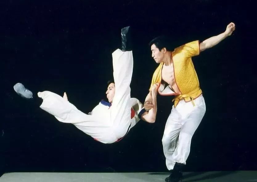 这位宝应籍老人，是国际有名的现代“手搏之父”