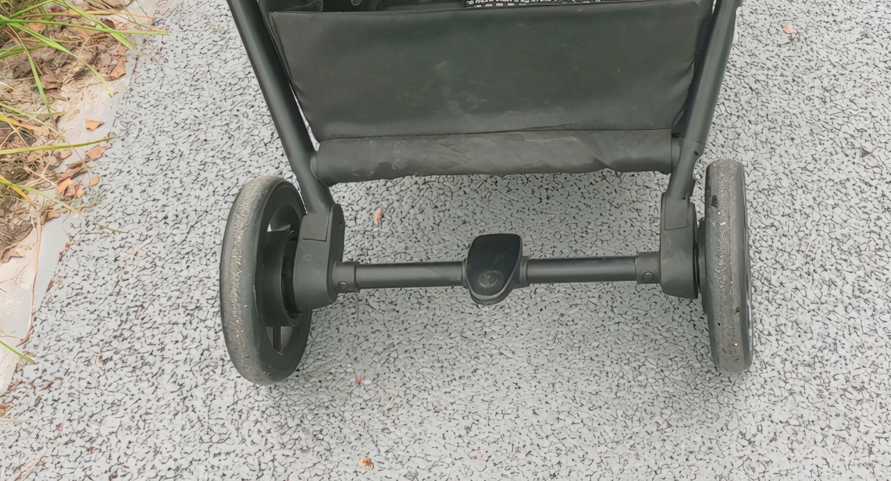 选购婴儿车为什么要那么纠结,选购婴儿车的难点和痛点