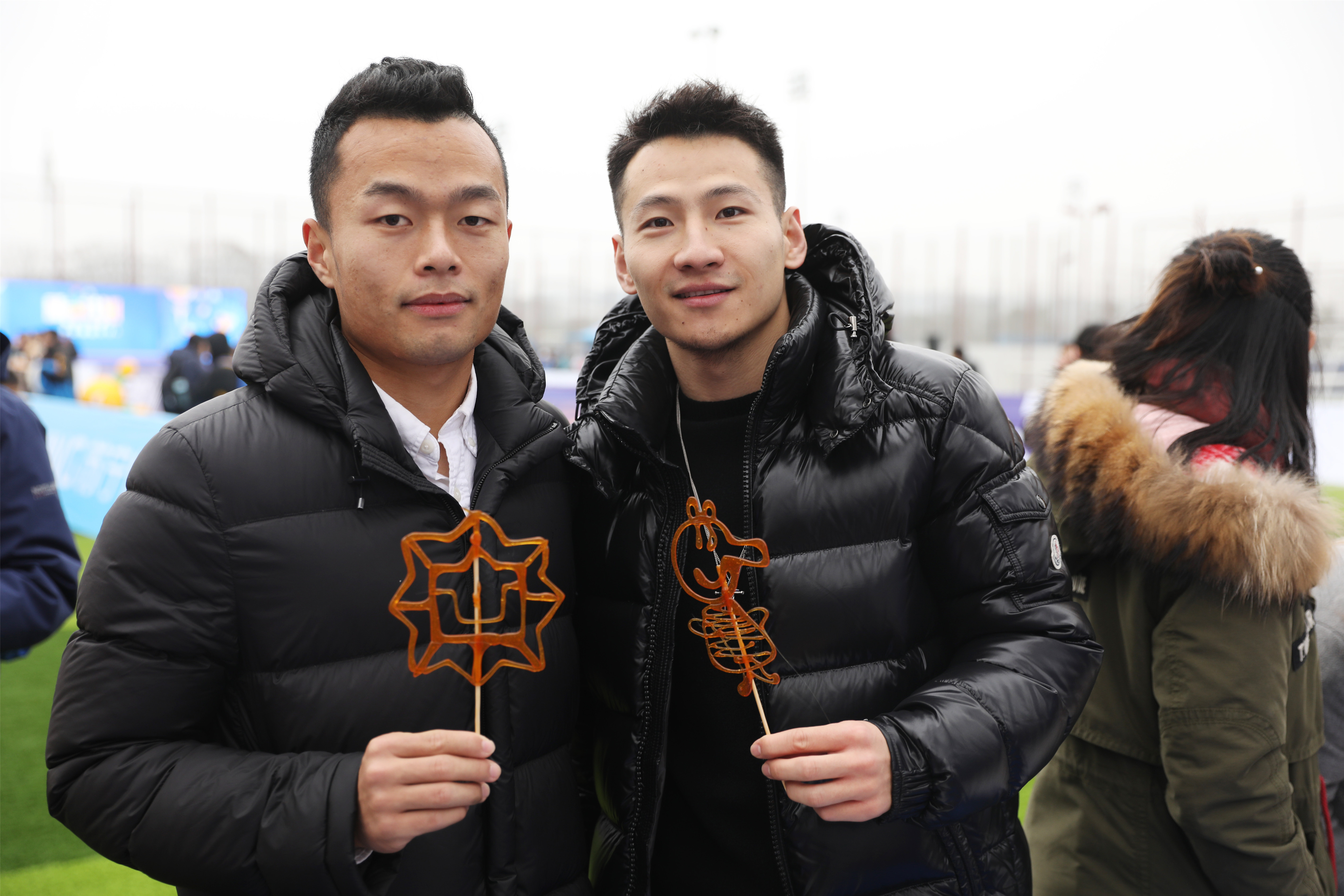 苏宁新苗计划现场抽新年愿望杨笑天助孩子们圆梦