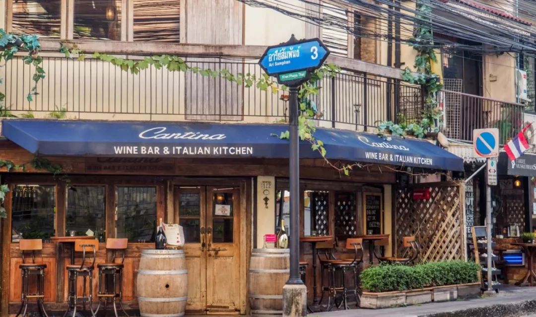 OriginRatchadaLadprao|泰国TOP5开发商力作，25米直达黄蓝双线交汇站，靠近中泰高铁CBD，租赁需求大