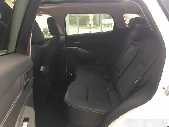 长城魏派首款轿车有什么特别之处,魏派vv6和魏派vv7对比