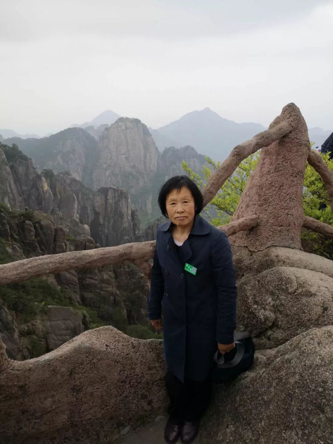 「精彩童年」明星小主播薛楚涵《致泥瓦匠》作者/抒雅