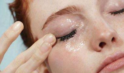 皮肤脱皮干红发热，长痘出油，紧绷潮红你知道如何解决吗