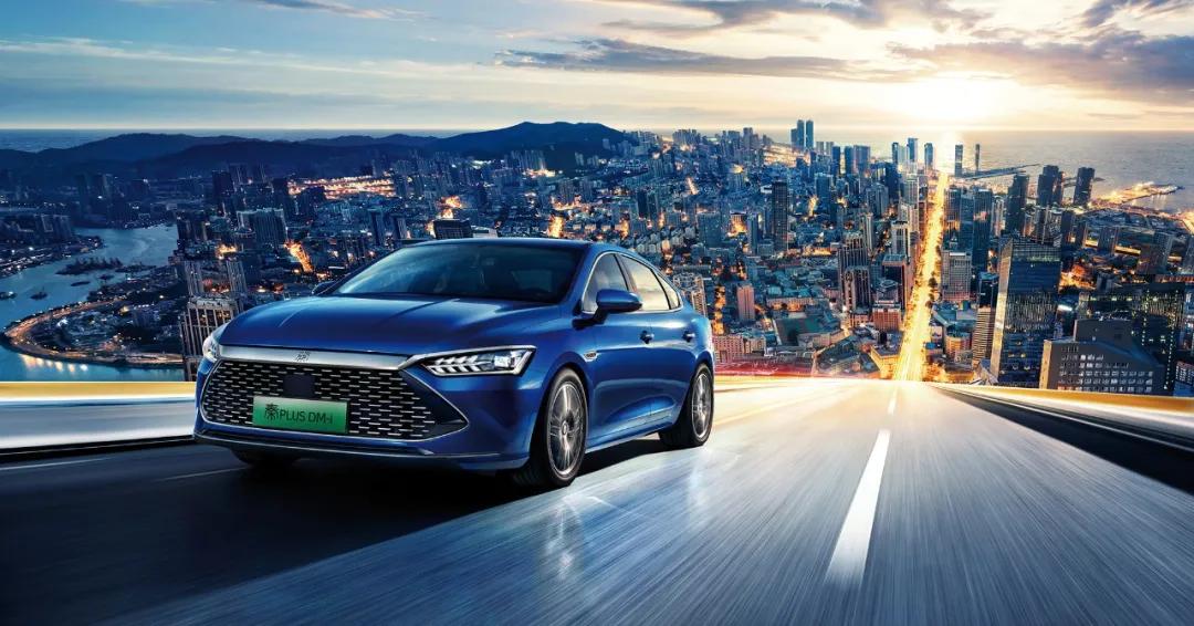 买燃油车看哪些配置,买燃油车看哪些参数