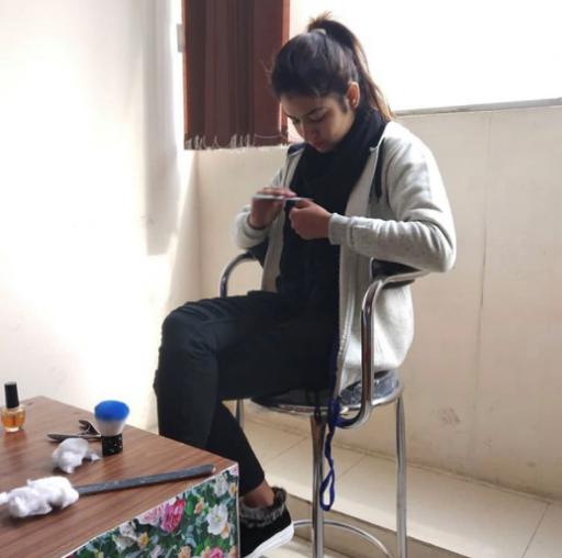 1分钟教会你轻松做7种好看的美甲,美甲基础色彩教学