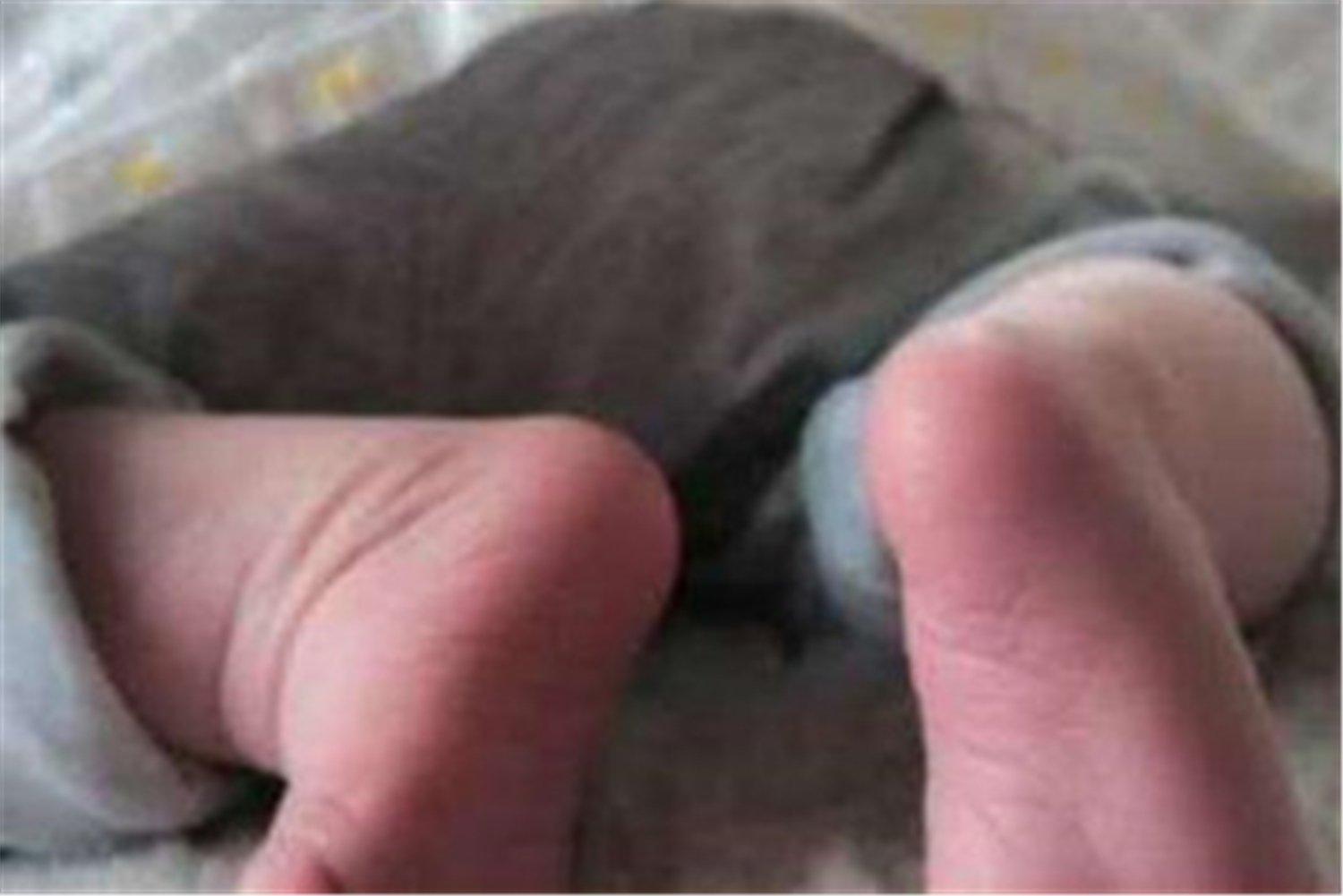 翻身需要练习翻回来吗,婴儿翻身需要刻意训练吗