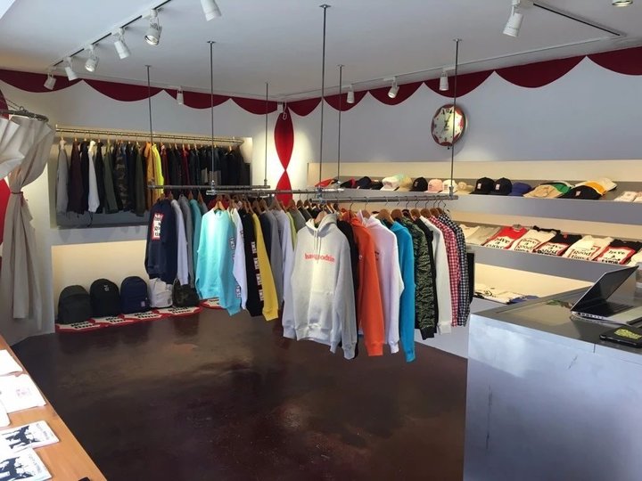 比supreme好的牌子,比supreme还快的黑马