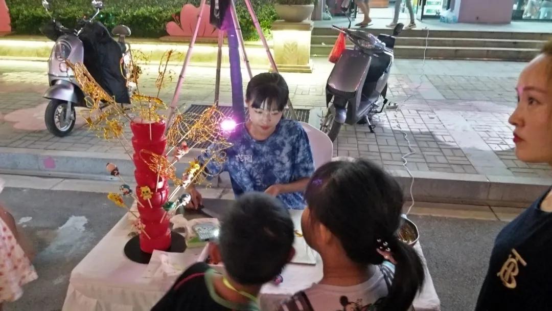 消费红包、惊喜礼品等你拿！今晚七点相约花语路，精彩预告看这里