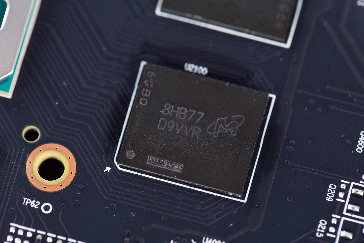 你如何评价amdrx590显卡,amdrx590相当于现在什么显卡