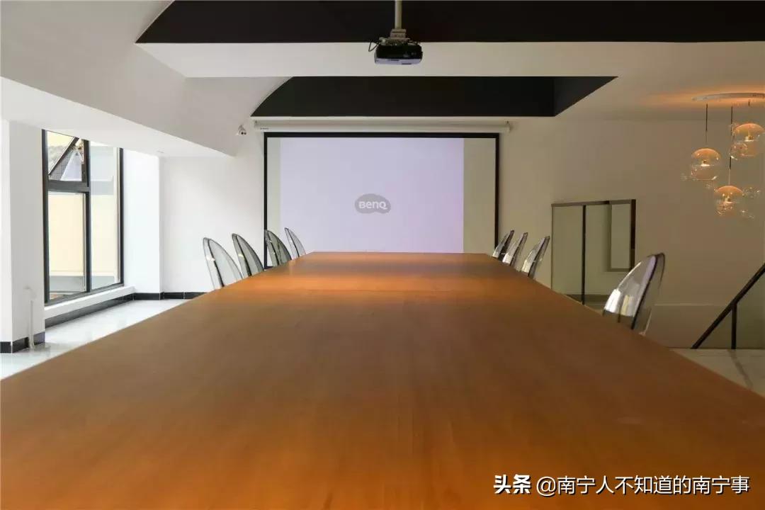 南宁有傻子，建了栋「爱情公寓」，只租不卖