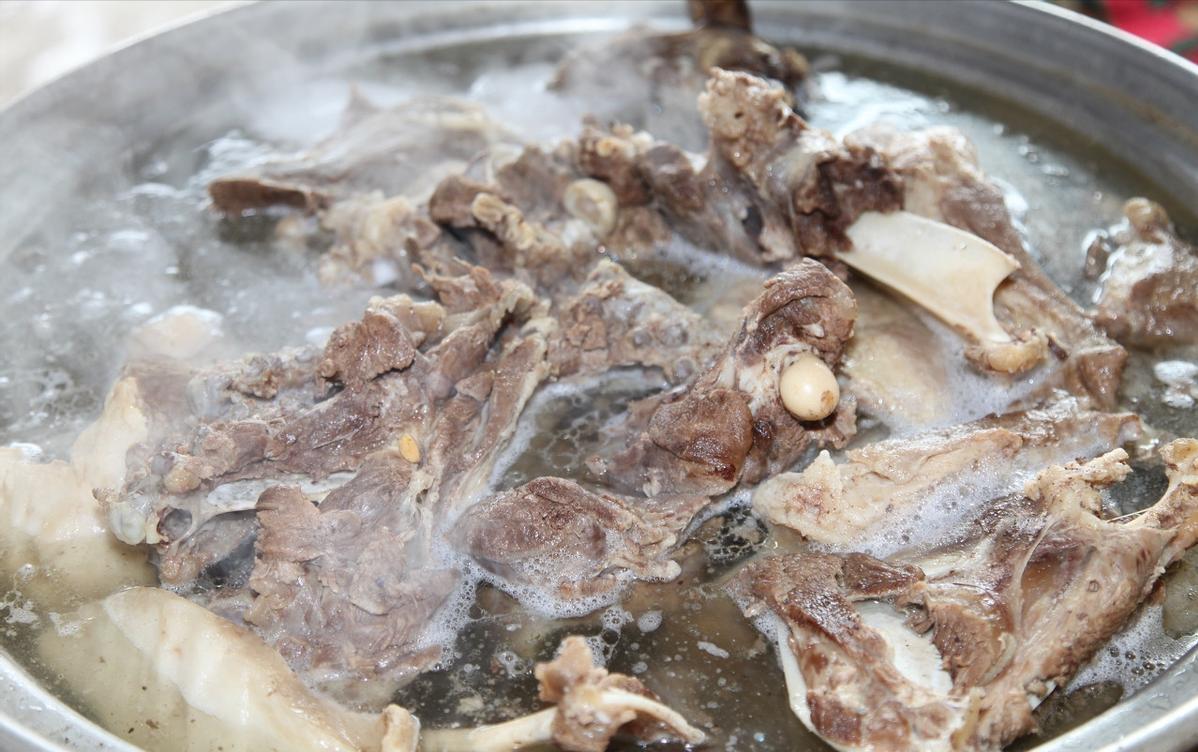 癌症吃牛羊肉是发物吗,得了癌症要忌口牛羊肉等发物