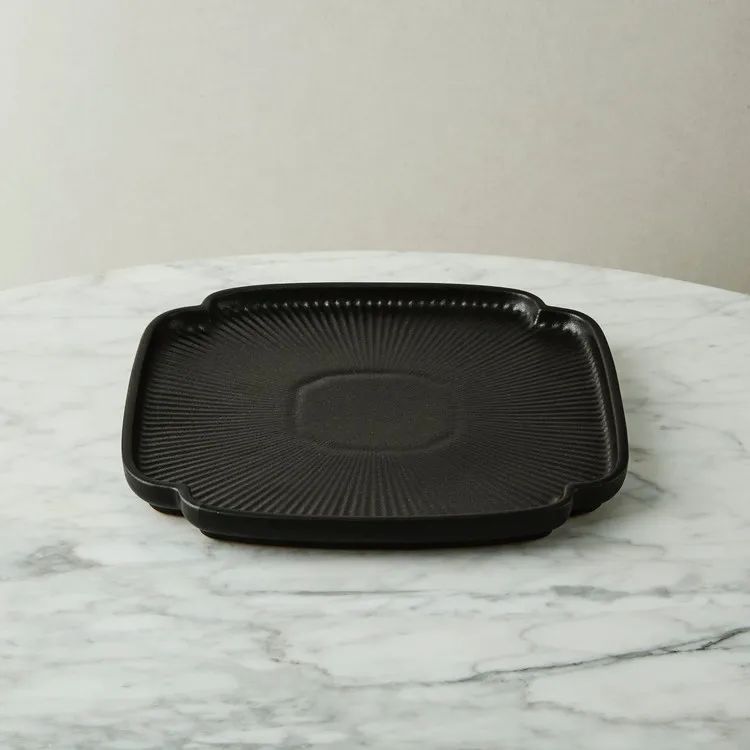 好利来黑天鹅餐具,黑天鹅刀叉是银的吗