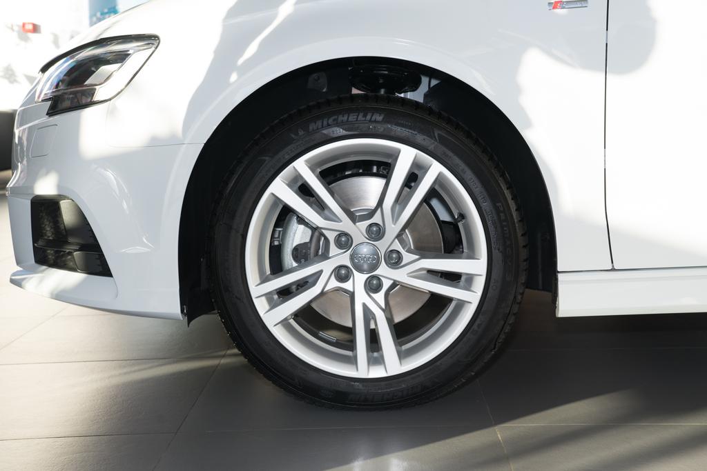 22款奥迪a3的中配与高配如何选择,18款奥迪a3最高配的介绍