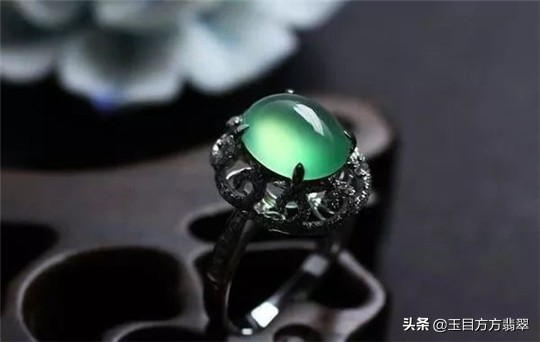 看懂玉石的好处,翡翠的光泽度怎么看