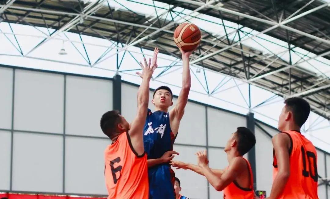 华阳中学是省一吗,华阳中学香山校区