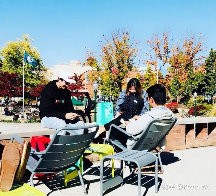 美国俄勒冈大学相当国内哪所大学,俄勒冈大学在美国学校排名