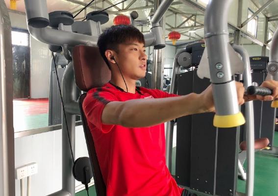 何超加盟长春亚泰,亚泰何超中超