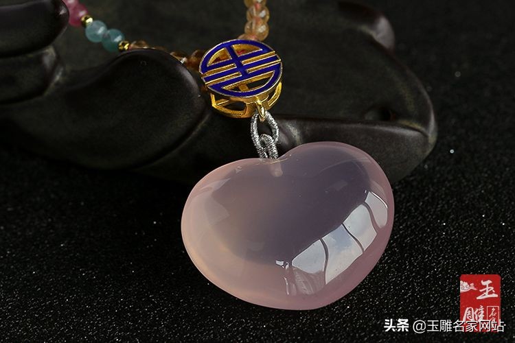 水晶吊坠最简单的款式,水晶吊坠放哪里比较好