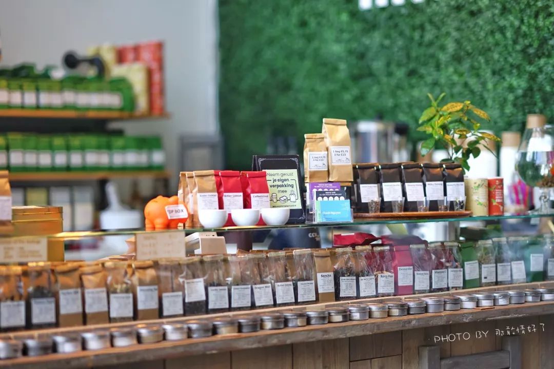 鹿特丹大厦侧面视角,鹿特丹奇异建筑