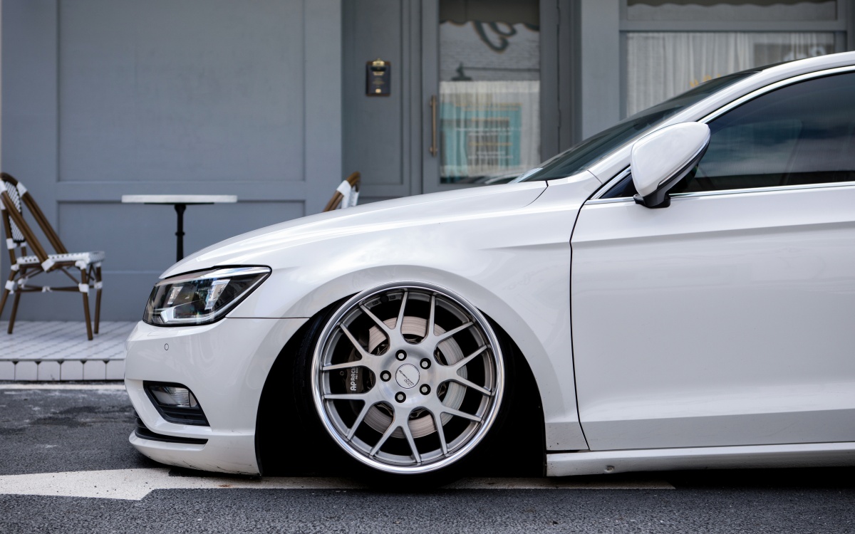 大众凌渡不仅可以很辣，改装后还可以变得又白又胖