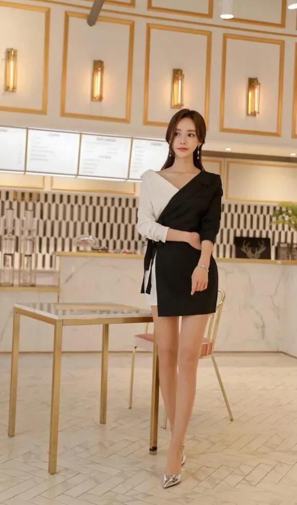 黑色拼接气质修身时尚百搭连衣裙,夏季女款蕾丝上衣黑白拼接