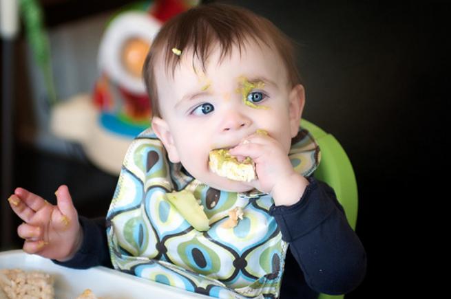 孩子3岁了不会吃硬饭?家长要及时锻炼孩子的咀嚼能力,别大意了