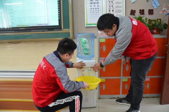 护航开学季严守校园食品安全,护航开学严查学校食堂安全