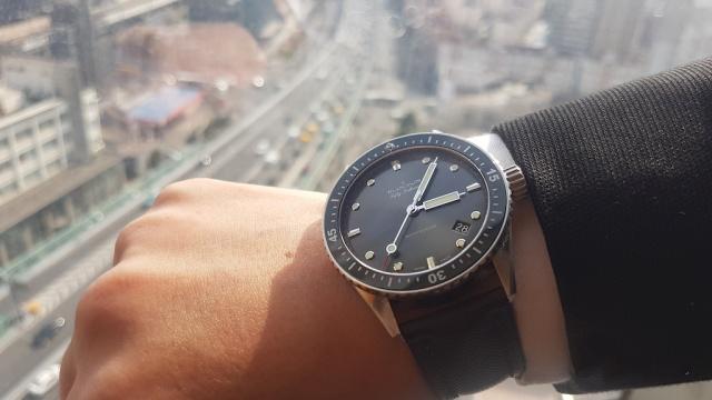 劳力士潜水表宝珀 (劳力士潜航者和宝珀五十噚哪个好)