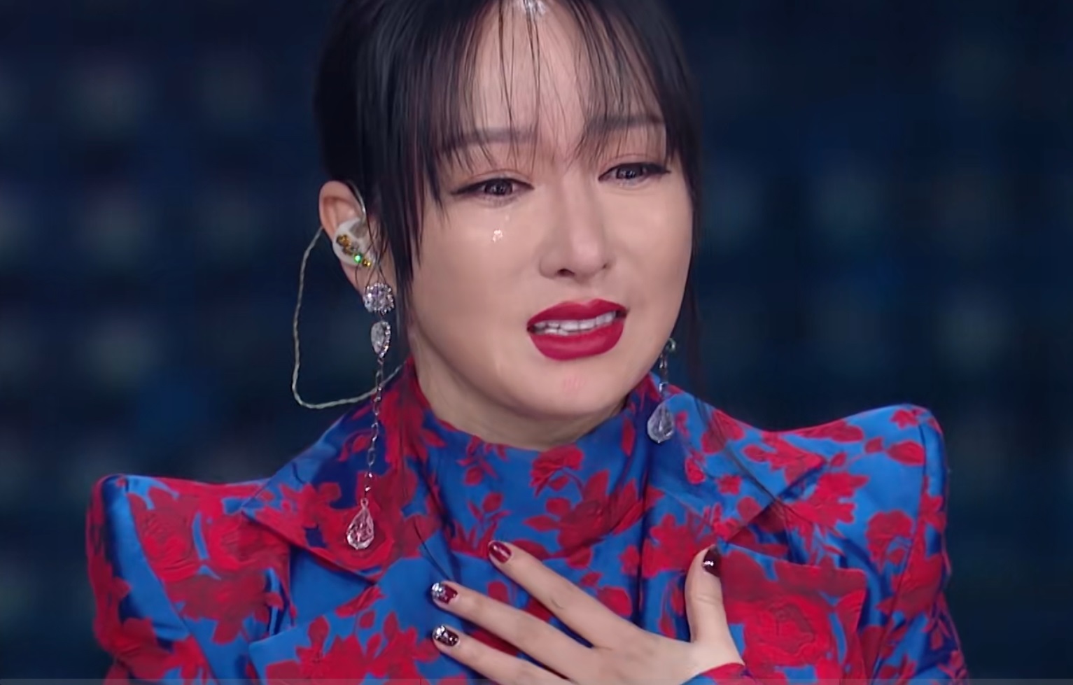 萨顶顶汪苏泷犀利点评,盘点众人对萨顶顶的评价