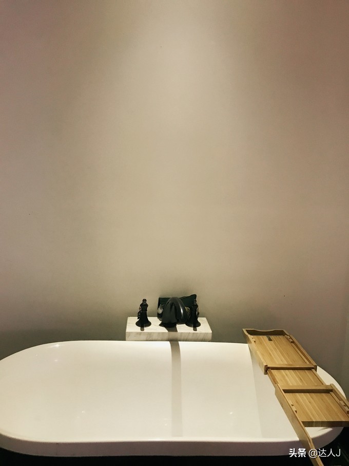 丽江的高颜值客栈逆天了，住一圈连回家的路费都省了！文末有福利