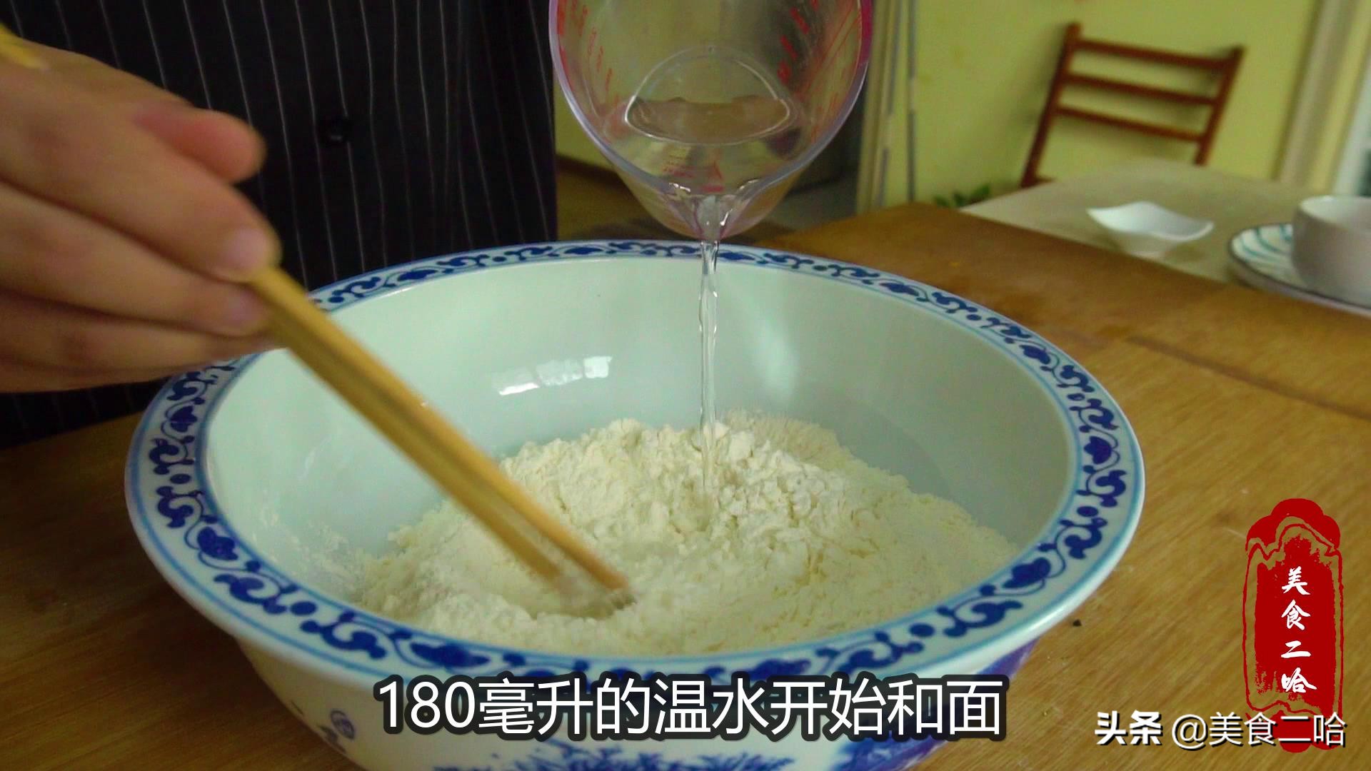 早餐店绸带鸡蛋饼:下锅立马熟,薄软劲道,来1张挡饱解馋