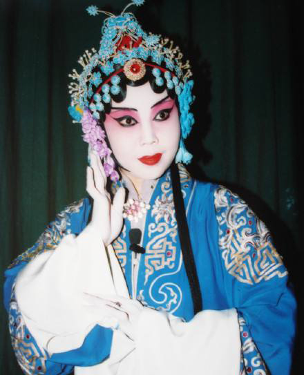 河南博物院九大镇馆之宝杜陵方鼎,郑州商城遗址出土的杜岭方鼎图片