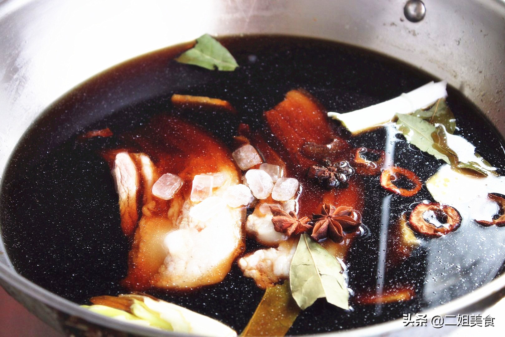 无论卤什么肉这五种香料一定要加,做卤肉只做一种好还是多种好