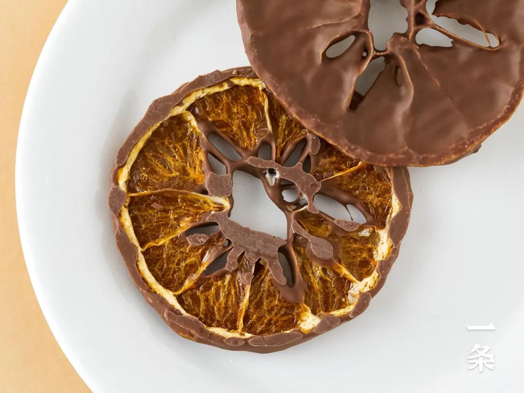 薄脆韩国零食,嘎嘣脆巧克力零食推荐