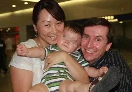 “拍死”6岁男孩！红极一时的“神医”被判刑！