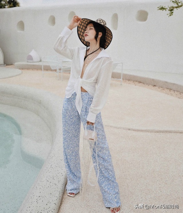 微胖女生的“藏肉法则”来了，瞧她！120没身材，穿衣却有女神范