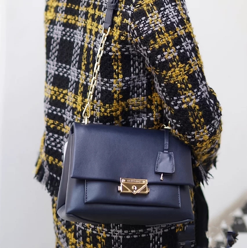 质感好点的高档气质女包,设计感高端上档次女包心形