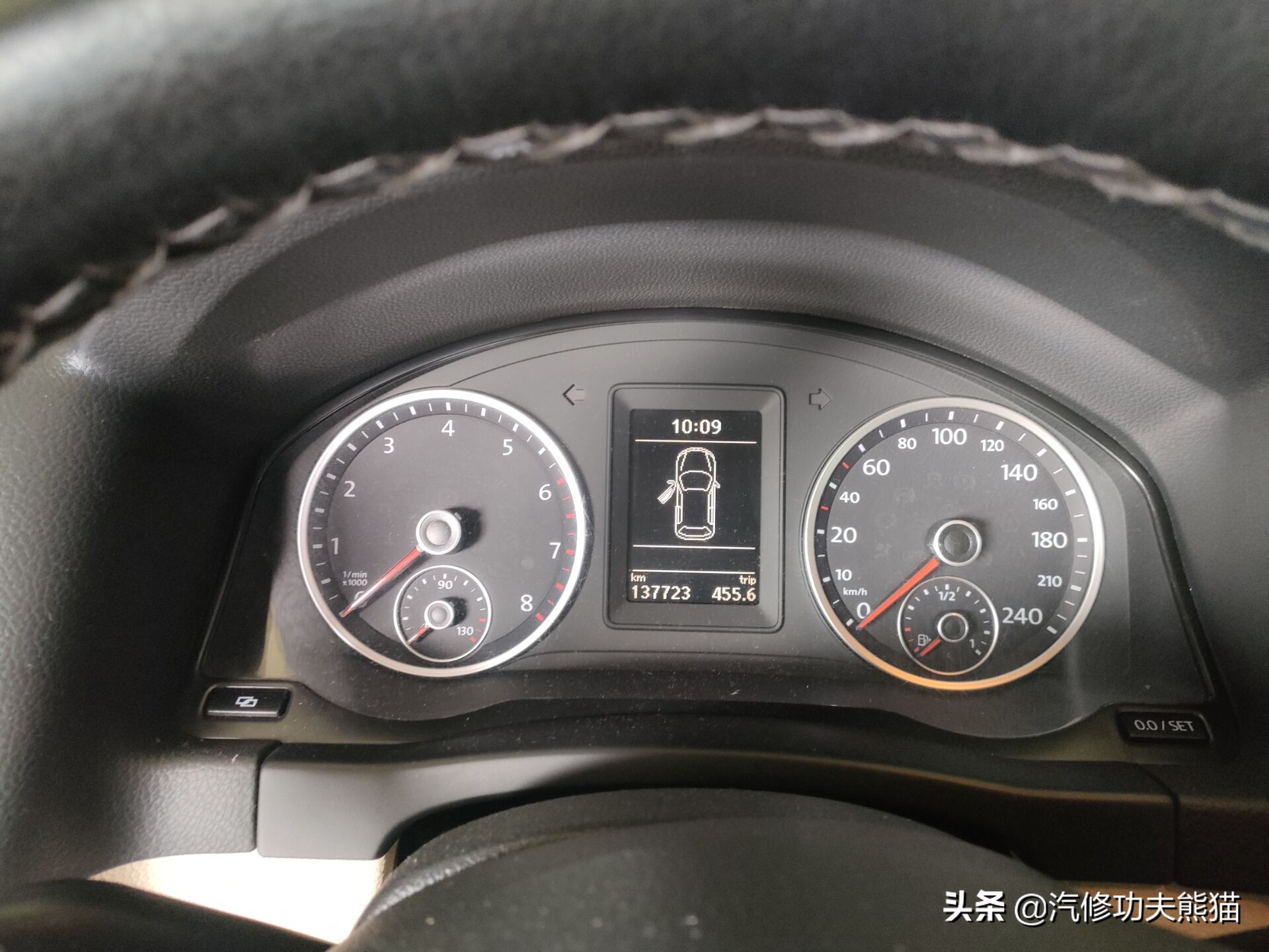 老途观发动机漏油维修,老途观涡轮增压器漏油维修多钱