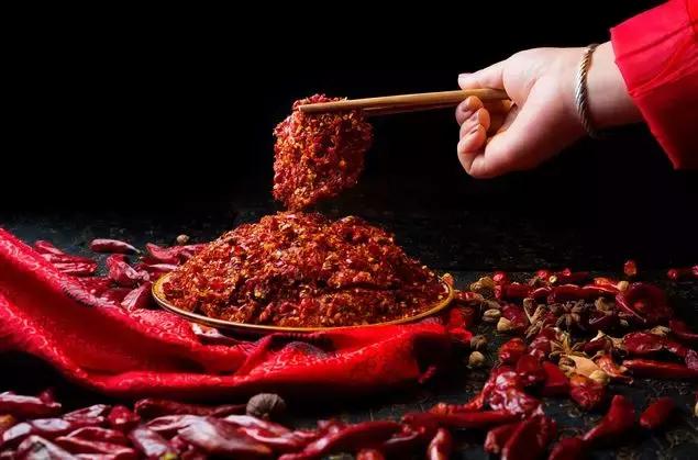 *疆新**探食日记凤望龙门，辣skr人的“菊花开”让你爽到爆！