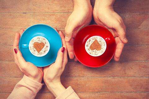 母婴店是自己开好还是加盟店好呢,开母婴店是加盟好还是自己开好