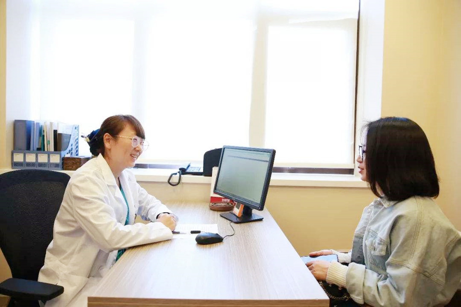 当女性身体出现这3种信号，大概率是到了排卵期，想要宝宝要抓紧