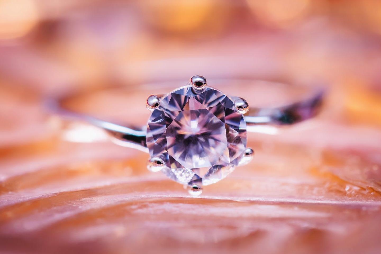 在bluenile怎么选裸钻,bluenile钻石升级计划