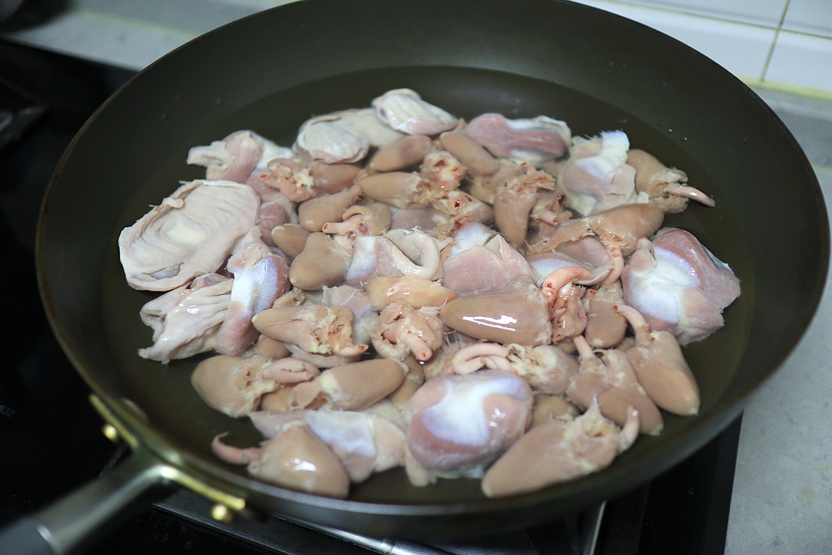 鸡杂用什么大料去腥增香,四川火爆鸡杂怎么处理才能去腥